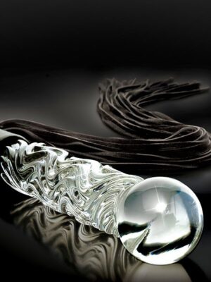 Pipedream Icicles No. 38: Lederpeitsche mit Glasdildogriff